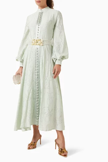 فستان بأزرار وحزام