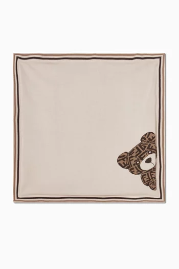 بطانية مطرزة بدب وشعار حرفي FF‏