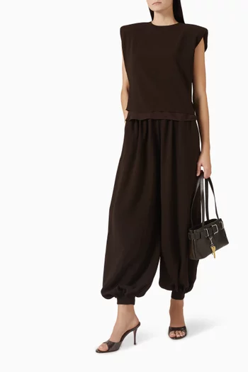 بلوزة بقصة مربعة بطبقتين