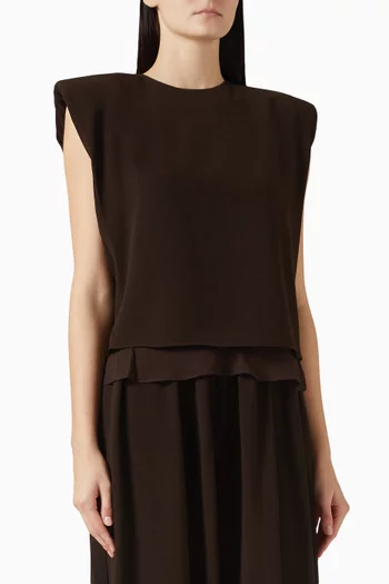 بلوزة بقصة مربعة بطبقتين