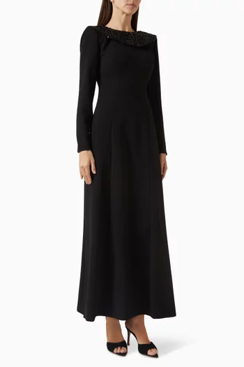 فستان مطرز بالترتر كريب