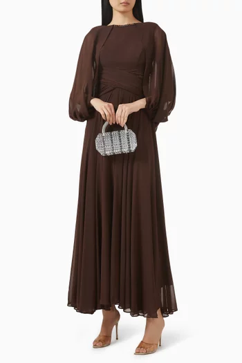 فستان مزين بدرابيه وتطريزات شيفون