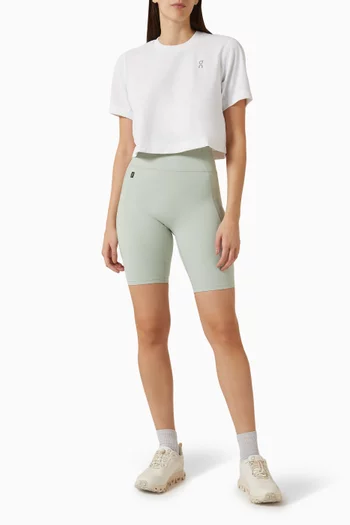 بلوزة رياضية تي قصيرة بطبعة شعار الماركة