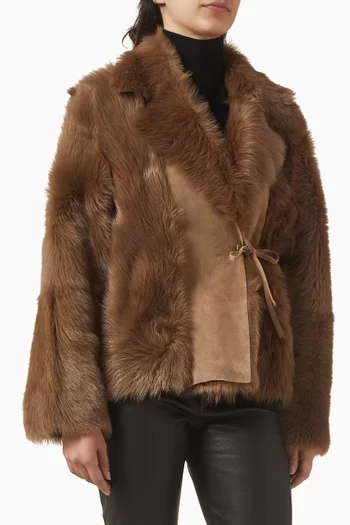 جاكيت فيرينا من فرو كثيف