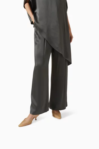 حذاء روزا مفتوح من الخلف ومرصع بحلي بكعب كيتن قماش شبكي