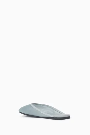 Logo Slippers in Mesh