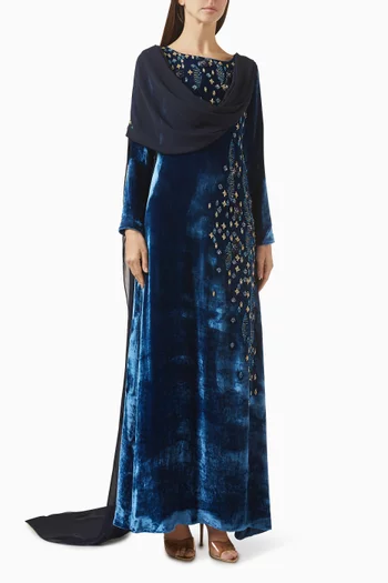 فستان مزين بتطريزات زهور بارزة