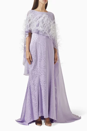 فستان بكاب وتطريزات زهور