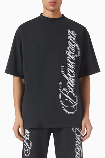 Cursive Medium Fit T-Shirt in Dry Jersey