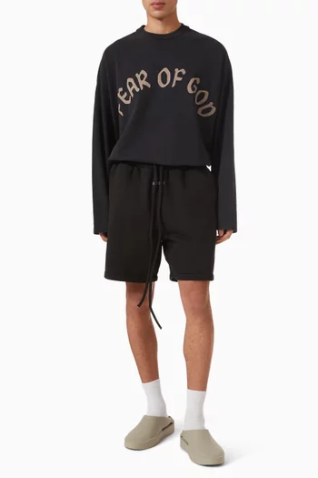 تي شيرت بشعار الماركة قطن