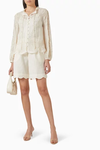 بلوزة التين شفافة مزينة بتطريزات جورجيت