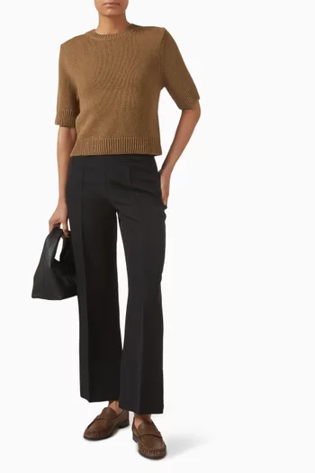 بلوزة قصيرة ومنسوجة