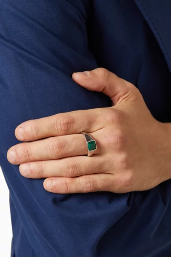 خاتم كلاسيكي مرصع بحجر ملاكيت مربع بحواف مستديرة فضة إسترلينية