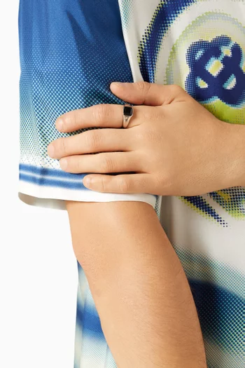 خاتم كلاسيكي مرصع بحجر أونيكس مربع بحواف مستديرة فضة إسترلينية