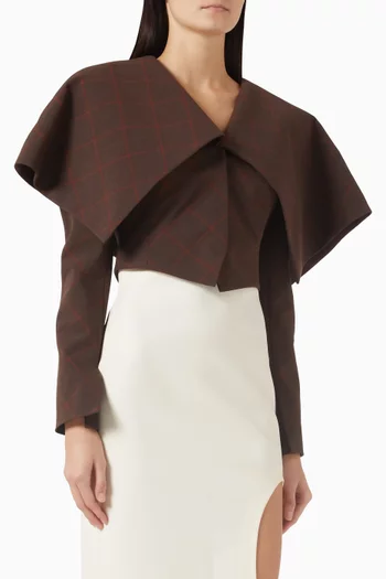 جاكيت قصير بياقة بنمط كاب