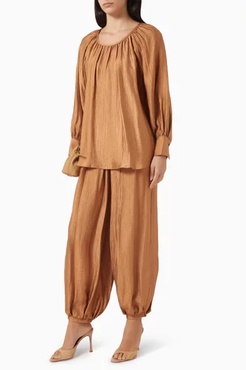 بنطال بقصة واسعة