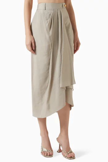 تنورة متوسطة الطول بكشكش