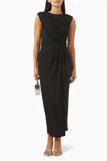 فستان طويل بكشكش