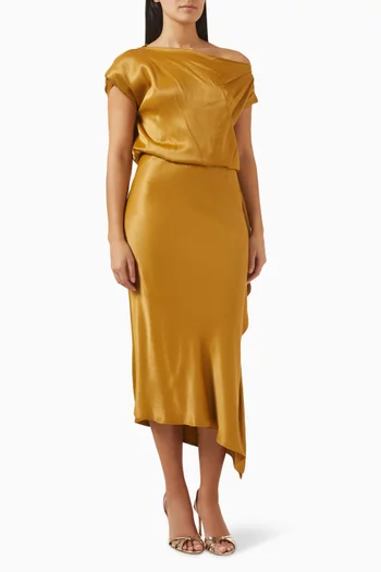 فستان متوسط الطول بأكتاف مكشوفة ستان