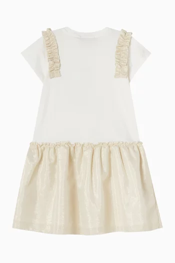 فستان بشعار الماركة كشكش