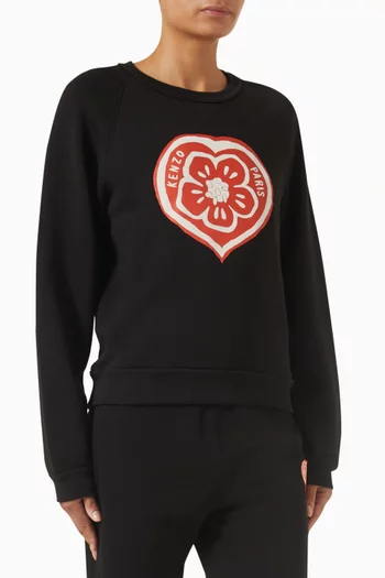 سويت شيرت بنقشة قلب وشعار زهرة بوكي قطن