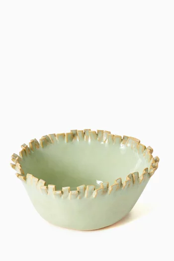 وعاء مزين بفتحات خزف