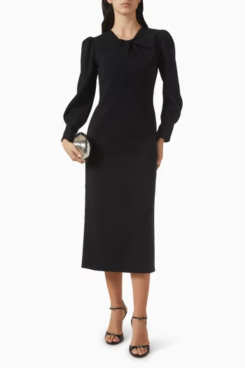 فستان متوسط الطول بعقدة