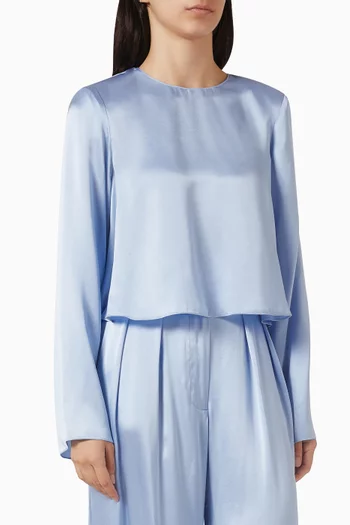 بلوزة سونيا بأكتاف مبطنة