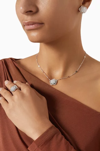 Bon Ton Diamond Ring in 18kt White Gold