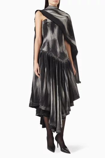 فستان بكاب وحافة غير متماثلة دينم