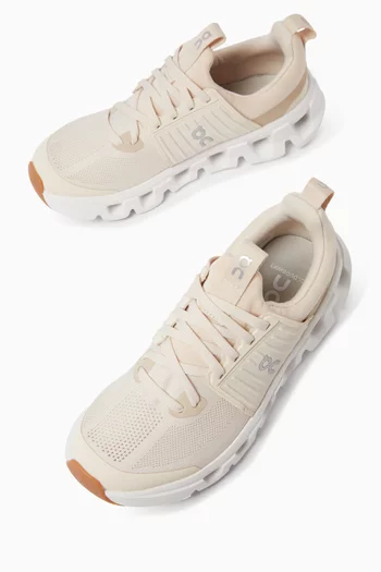 سنيكرز كلاودسويفت