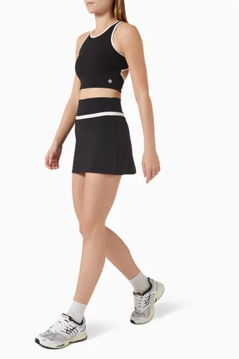 بلوزة لكس بالانس قصيرة بفتحة في الخلف قماش فري فورم