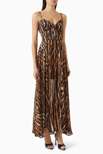 فستان فيكسن بتصميم مشد وفتحة سكوبا