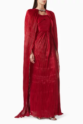 فستان سهرة بكاب مزين بتطريزات