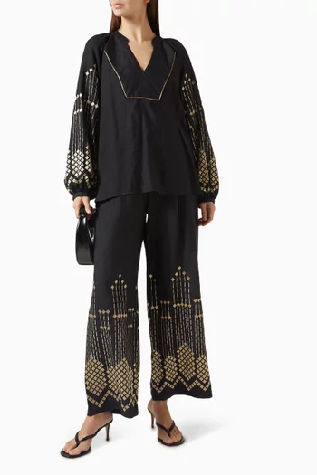 بلوزة مطرزة