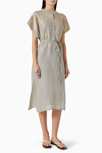 فستان مطرز بحزام