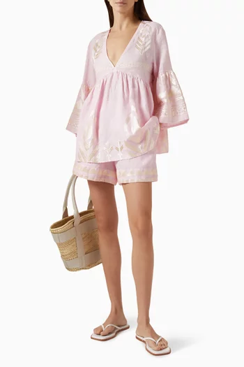 شورت مزين بتطريزات