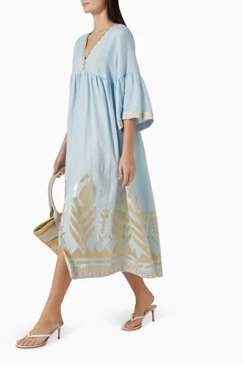 فستان بفتحة رقبة V وتطريزات