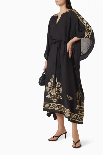 فستان متوسط الطول مطرز بحزام