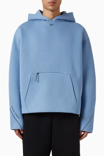 كنزة بغطاء رأس صوف معالج