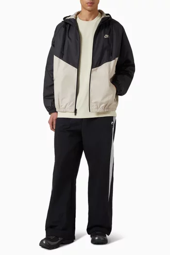 جاكيت واقٍ من الرياح مبطن