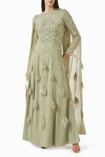 قفطان بكاب وأشرطة بشرّابات