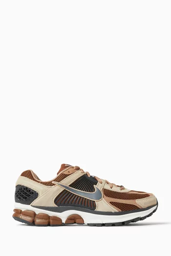 Zoom Vomero 5 Sneakers in Mesh & Leather