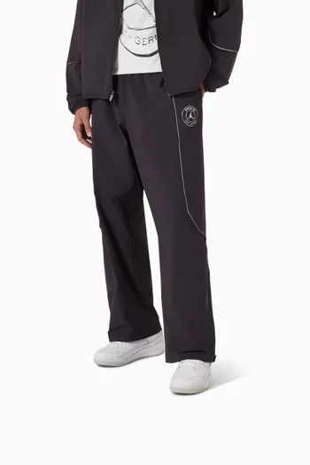 سنيكرز فلايت كورت