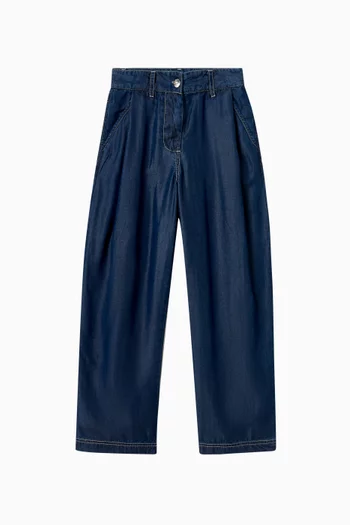 بنطال جينز بشعار الماركة