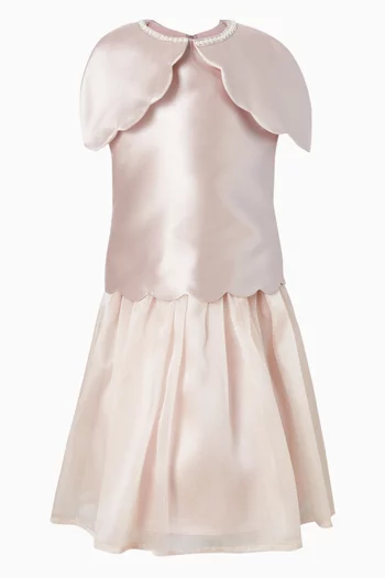 فستان طويل بكاب وكشكش