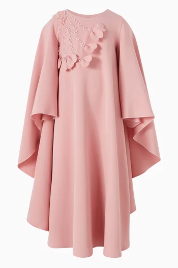 فستان طويل بقصة على شكل حرف A وتطريزات