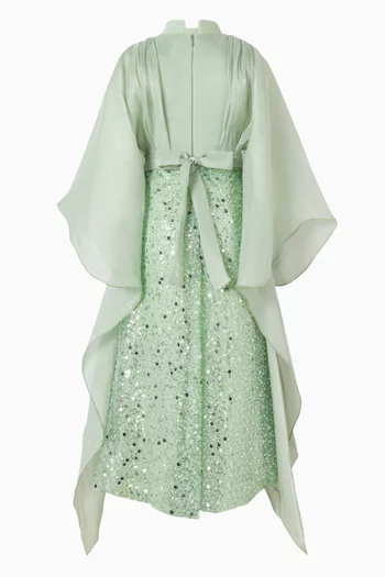 فستان طويل بكاب ومطرز بالترتر