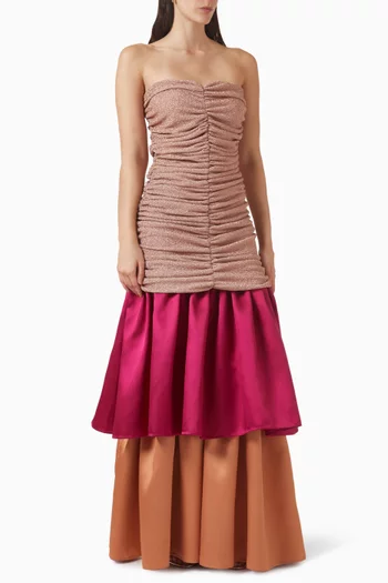 فستان بطبقات متعددة وكشكش