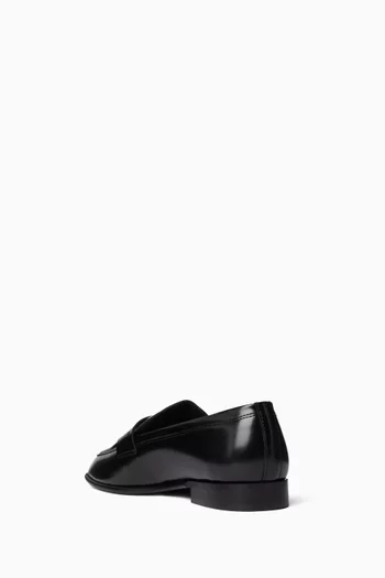 حذاء سهل الارتداء زاها جلد